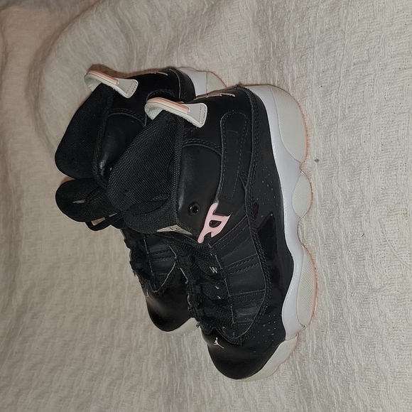 Jordan 6 Rings - Picture 2 of 4